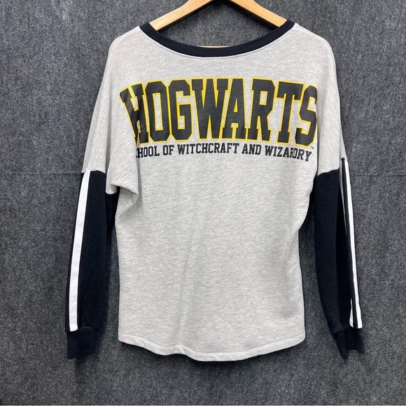 Harry Potter Hogwarts School of Witchcraft Grey/Black Sweater Size M - Picture 10 of 13